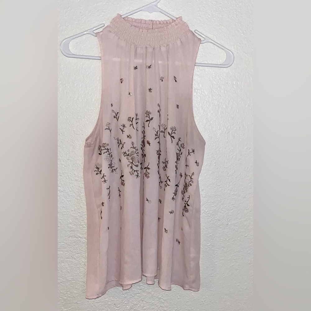 Chenault Women's Pink/Peach Embroidered Sleeveless Blouse Floral Size Medium EUC